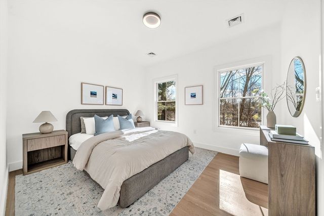 345 Linden St, Wellesley, MA 02481