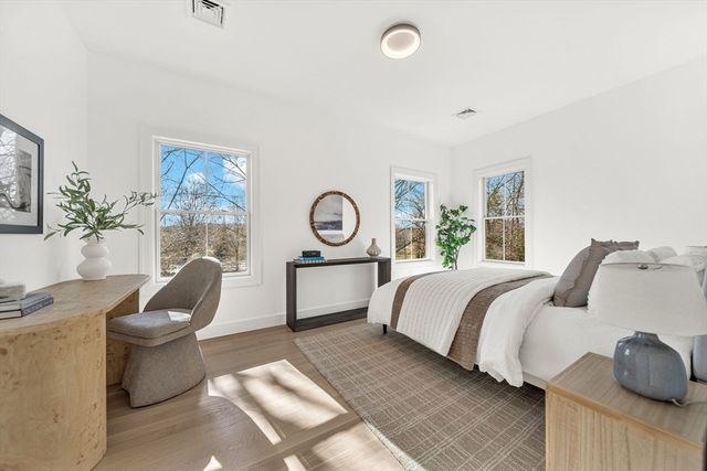 345 Linden St, Wellesley, MA 02481