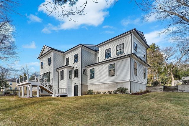 345 Linden St, Wellesley, MA 02481