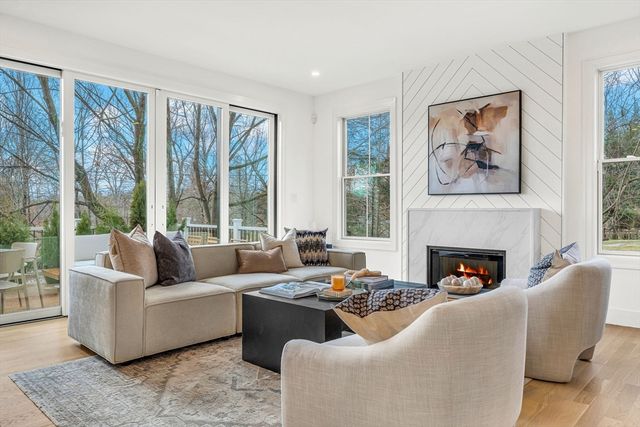 345 Linden St, Wellesley, MA 02481