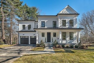 345 Linden St, Wellesley, MA 02481