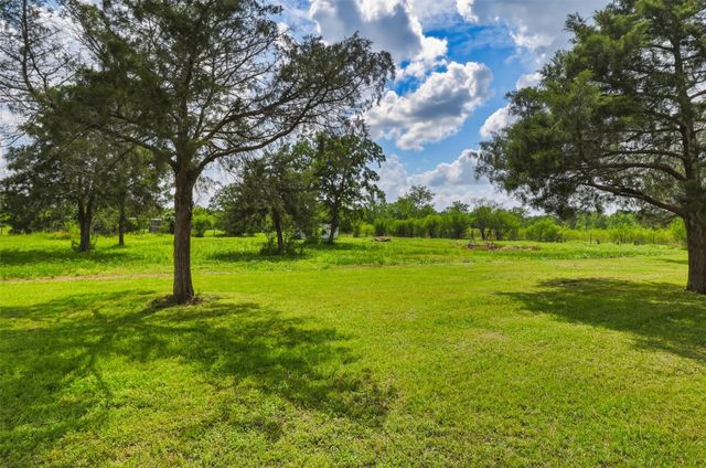 2325 Skrivanek Road, San Felipe, TX 77474