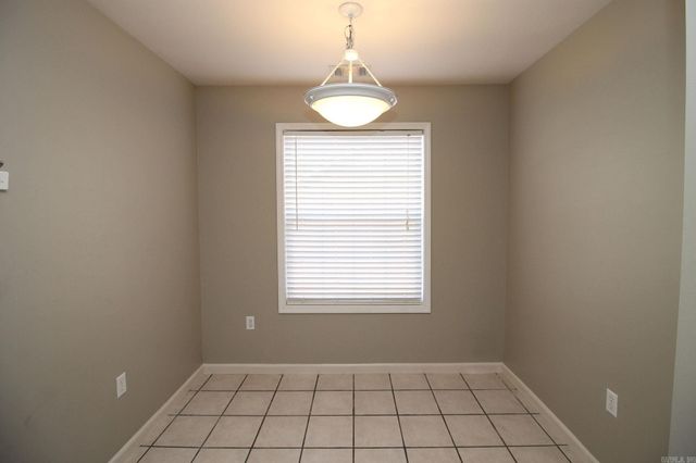 2004 Dana Marie, Paragould, AR 72450