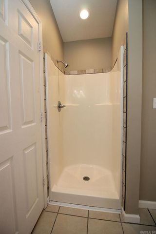 2004 Dana Marie, Paragould, AR 72450