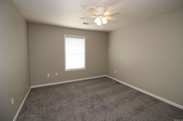 2004 Dana Marie, Paragould, AR 72450