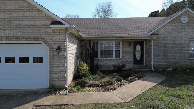 2004 Dana Marie, Paragould, AR 72450