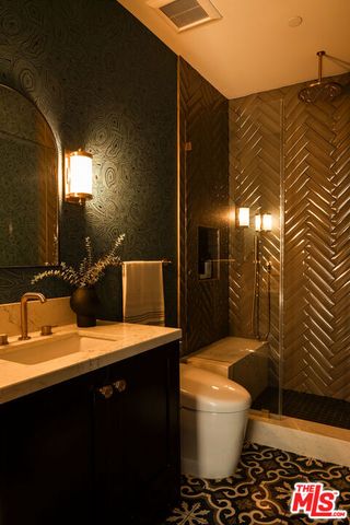 165 S Gretna Green Way, Los Angeles, CA 90049