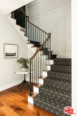 165 S Gretna Green Way, Los Angeles, CA 90049