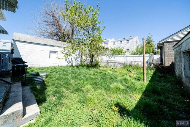 55 Sidney Street, Lodi, NJ 07644