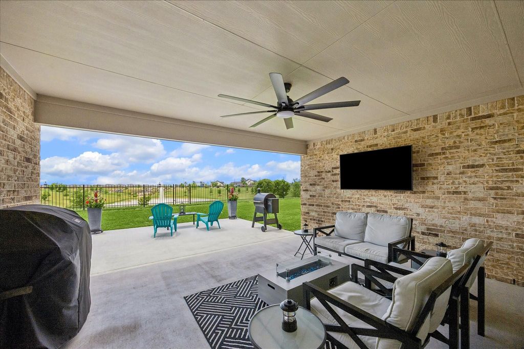 3335 Kendleshire Lane, Fulshear, TX 77441