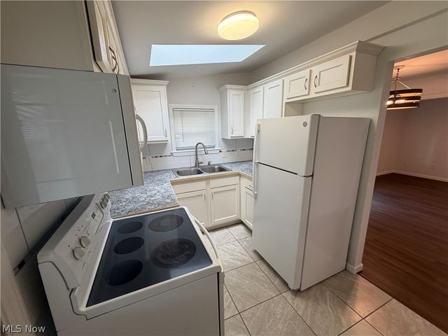 230 Hunter Avenue, Munroe Falls, OH 44262