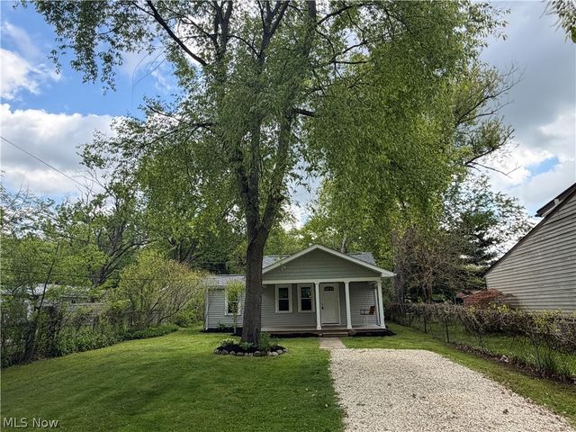 230 Hunter Avenue, Munroe Falls, OH 44262