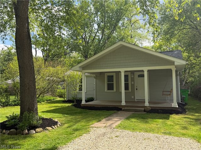 230 Hunter Avenue, Munroe Falls, OH 44262