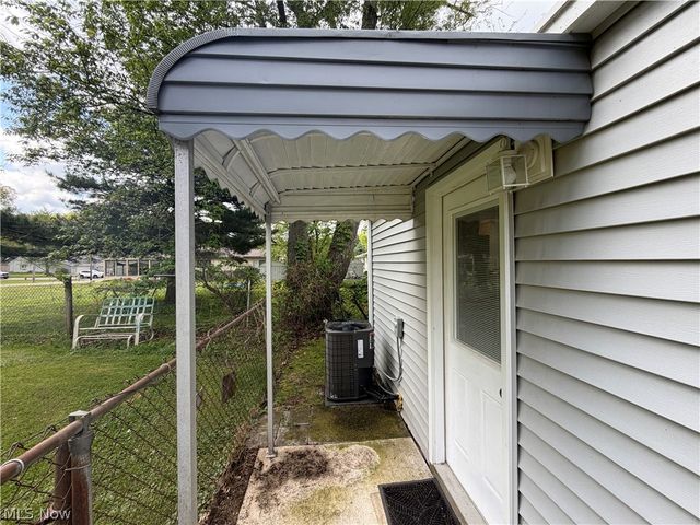 230 Hunter Avenue, Munroe Falls, OH 44262