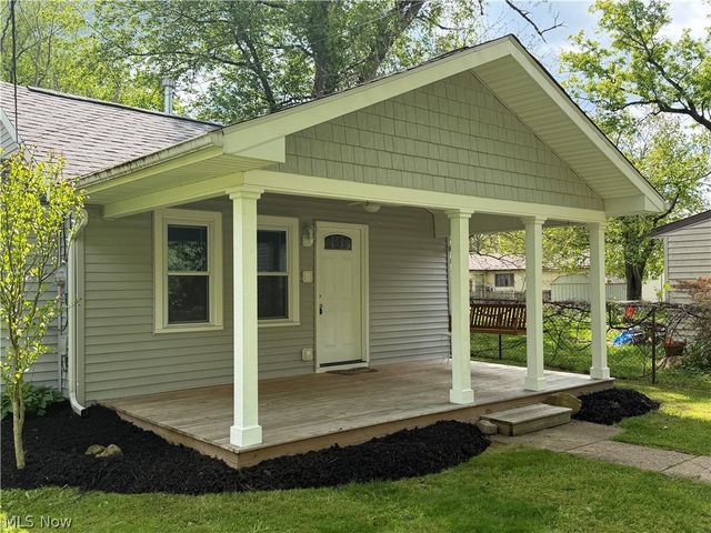 230 Hunter Avenue, Munroe Falls, OH 44262