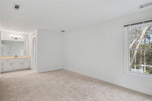 6203 Crestview Drive SE, Covington, GA 30014