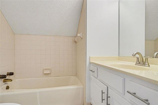 6203 Crestview Drive SE, Covington, GA 30014