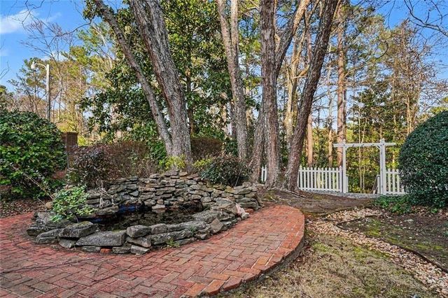 6203 Crestview Drive SE, Covington, GA 30014