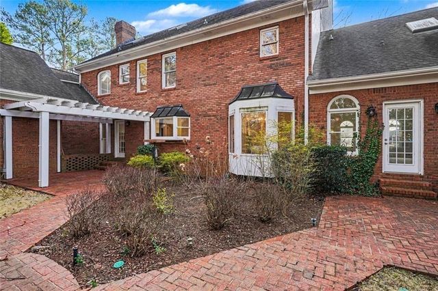 6203 Crestview Drive SE, Covington, GA 30014