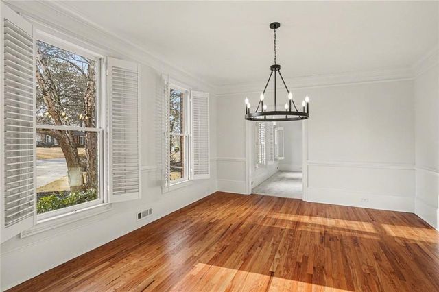 6203 Crestview Drive SE, Covington, GA 30014