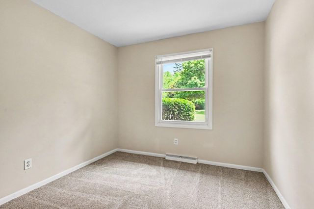 209 Cherry Hill Street, Kalamazoo Twp, MI 49006