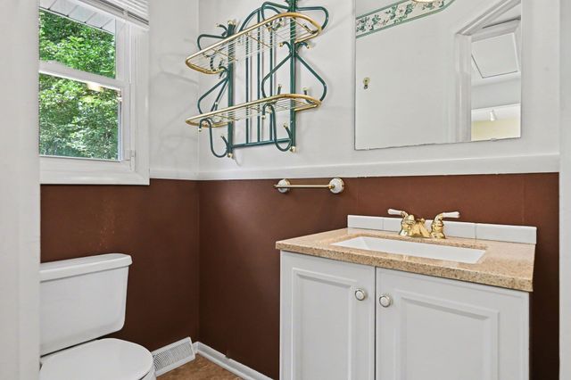 209 Cherry Hill Street, Kalamazoo Twp, MI 49006