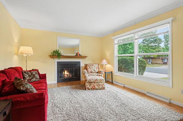 209 Cherry Hill Street, Kalamazoo Twp, MI 49006