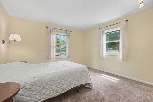 209 Cherry Hill Street, Kalamazoo Twp, MI 49006