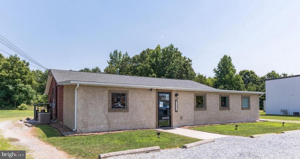 1301 N DELSEA, Vineland, NJ 08360