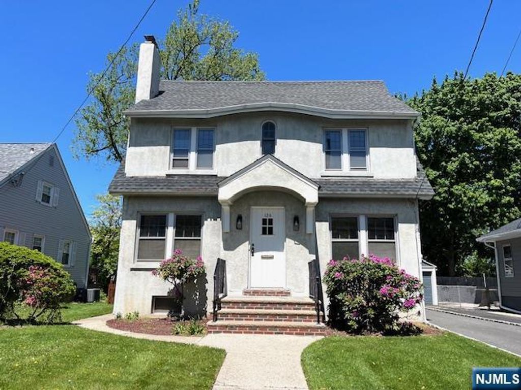 126 Gordon Street, Ridgefield Park, NJ 07660