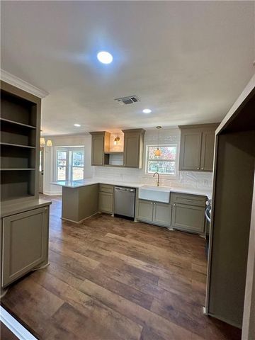 6538 WINDY Drive, Pineville, LA 71360