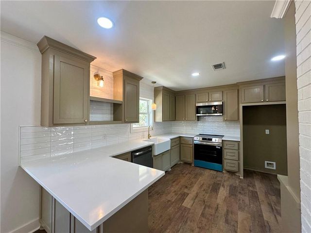 6538 WINDY Drive, Pineville, LA 71360