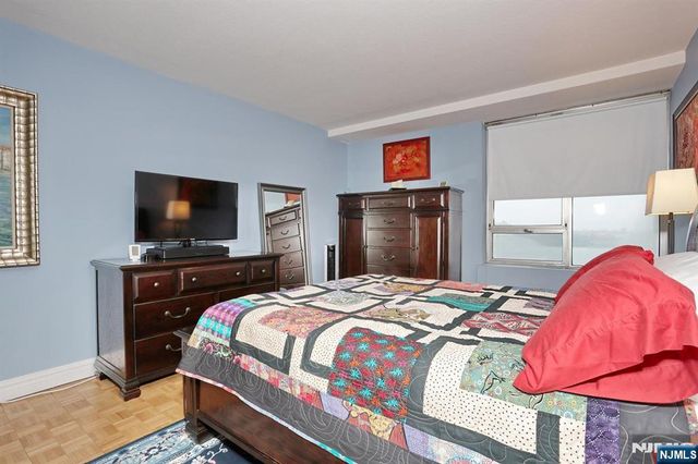 4 Horizon Road 815, Fort Lee, NJ 07024