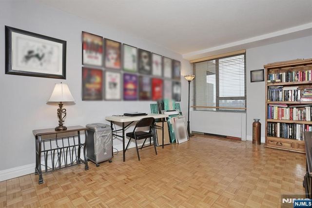 4 Horizon Road 815, Fort Lee, NJ 07024