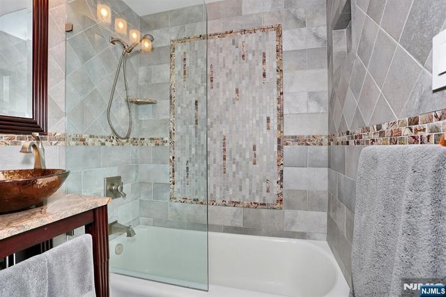 4 Horizon Road 815, Fort Lee, NJ 07024