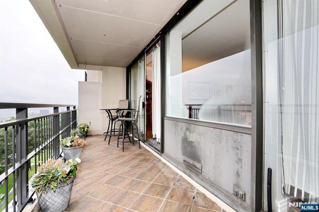 4 Horizon Road 815, Fort Lee, NJ 07024
