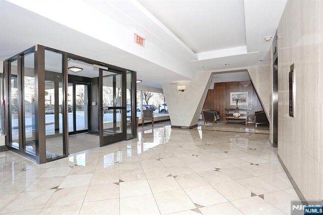 4 Horizon Road 815, Fort Lee, NJ 07024