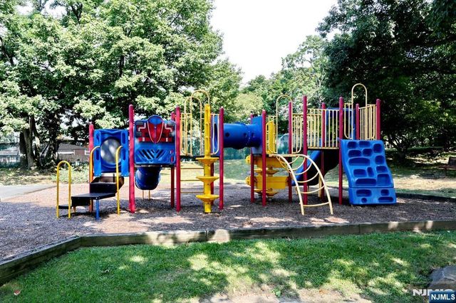 4 Horizon Road 815, Fort Lee, NJ 07024
