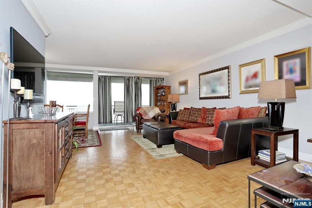 4 Horizon Road 815, Fort Lee, NJ 07024