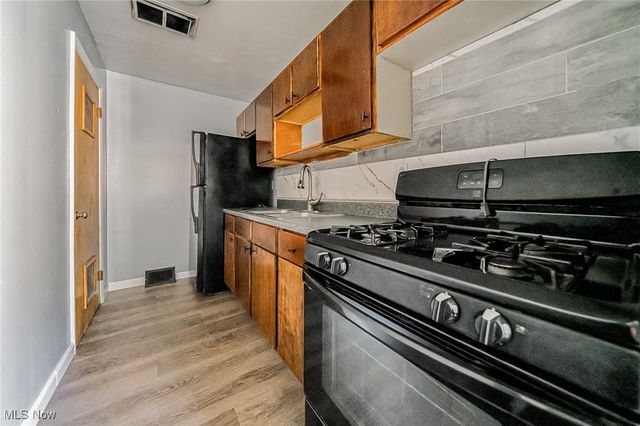 15978 Nelacrest Road, East Cleveland, OH 44112