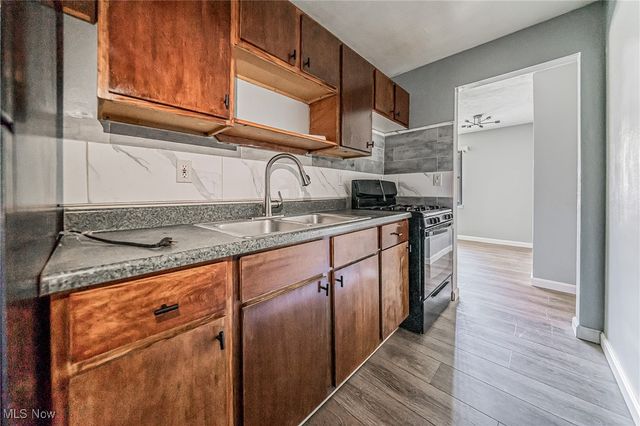 15978 Nelacrest Road, East Cleveland, OH 44112