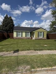 2807 7th Street, Lake Charles, LA 70615