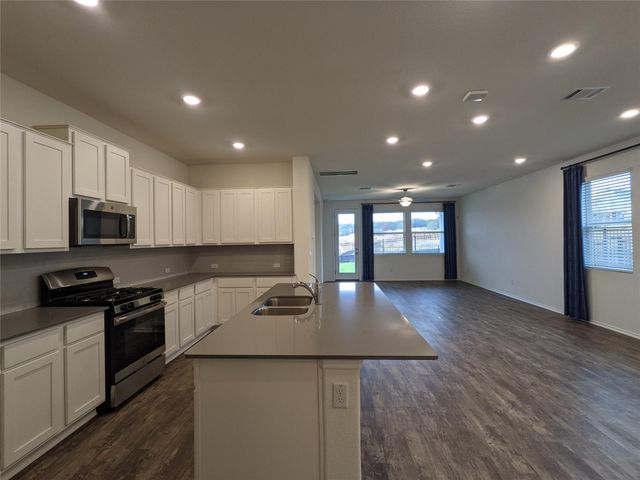 100 Montauk LOOP, Georgetown, TX 78628