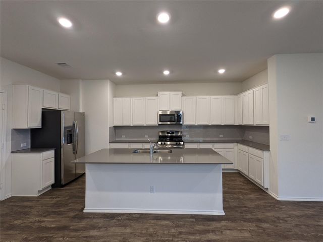 100 Montauk LOOP, Georgetown, TX 78628