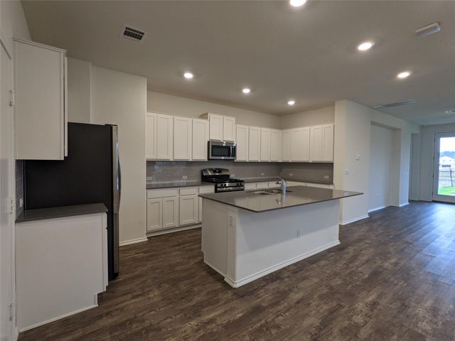 100 Montauk LOOP, Georgetown, TX 78628