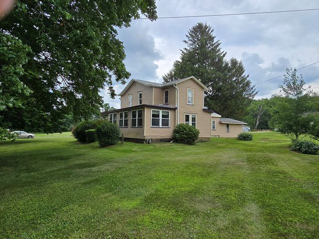 117 S PERRY Lane, Edinboro, PA 16412