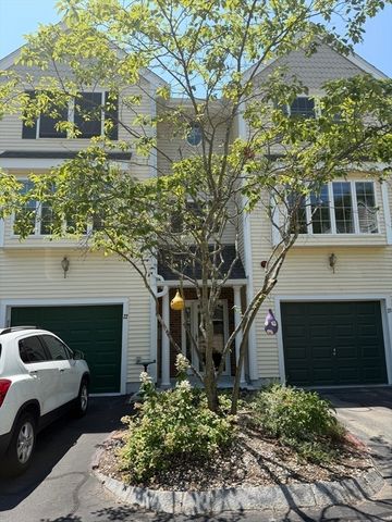 22 Groveland Commons Way 22, Groveland, MA 01834