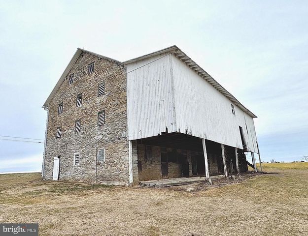 133 HUNTER RD, Oley, PA 19547