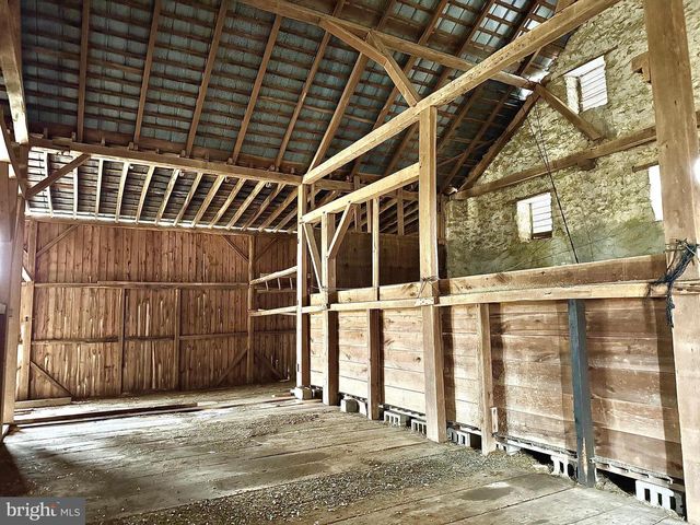 133 HUNTER RD, Oley, PA 19547