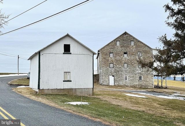 133 HUNTER RD, Oley, PA 19547